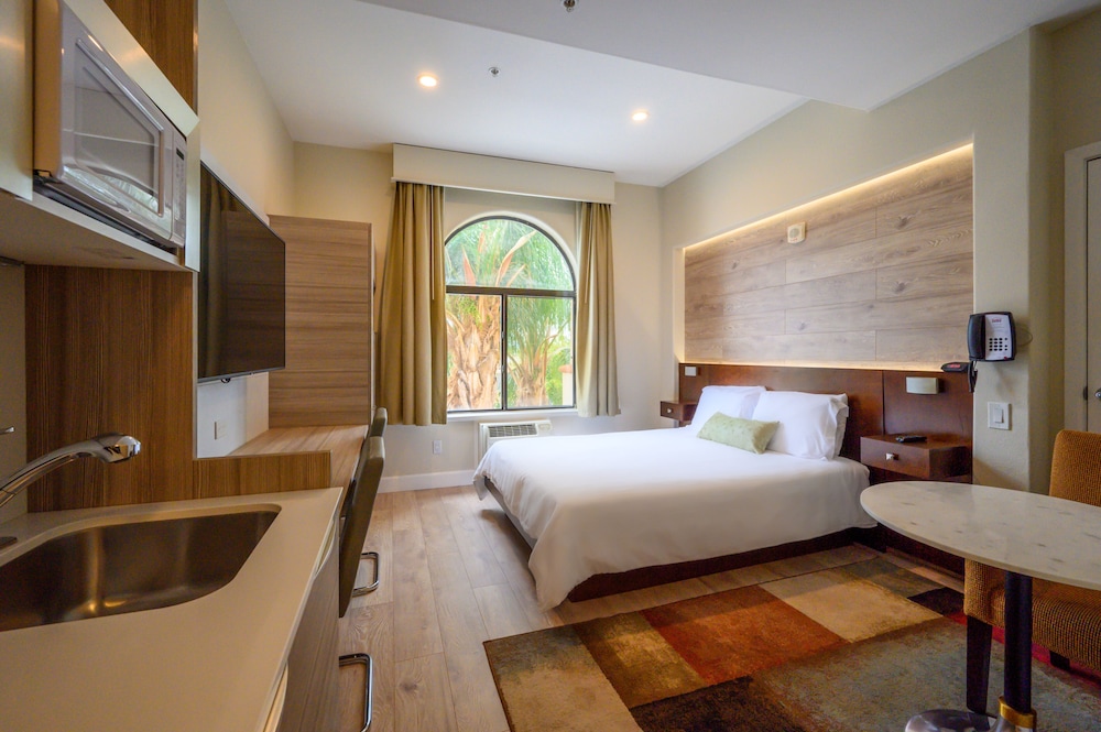 Studios Inn - photo 2