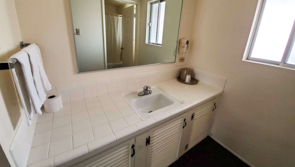 Magnuson Hotel Sierra Vista - photo 24