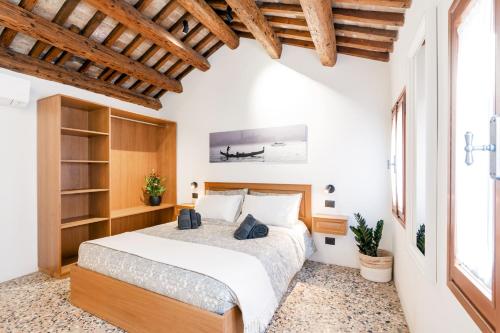 5 Minuti Da Rialto Intera Palazzina Veneziana — 4-Star Luxury Hotel in Venice, Italy