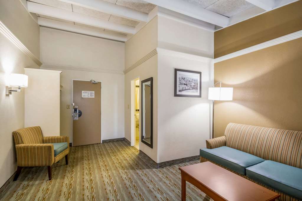 Quality Inn & Suites Kansas City Independence I 70 East - photo 20