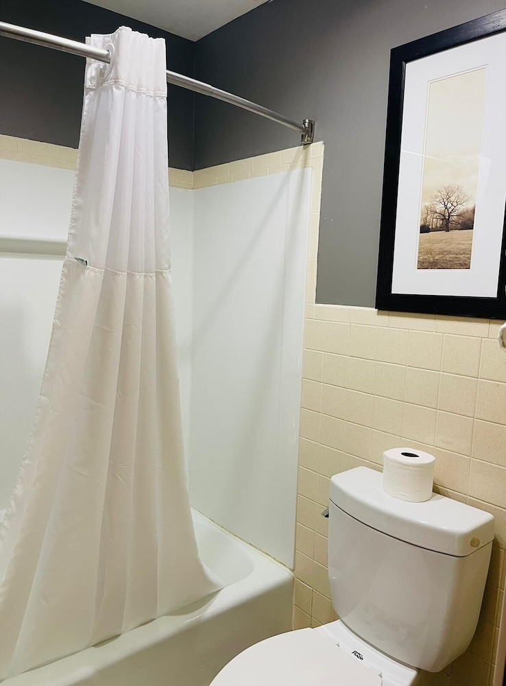 Sparta Inn - photo 42