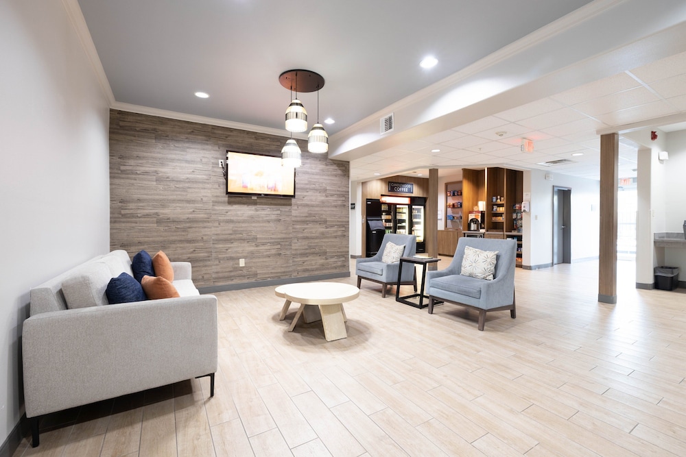 Candlewood Suites Houston Westchase Westheimer. by IHG - photo 2