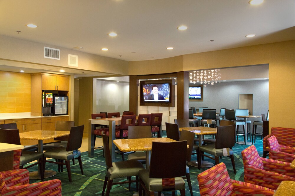 Springhill Suites by Marriott Warwick - photo 14