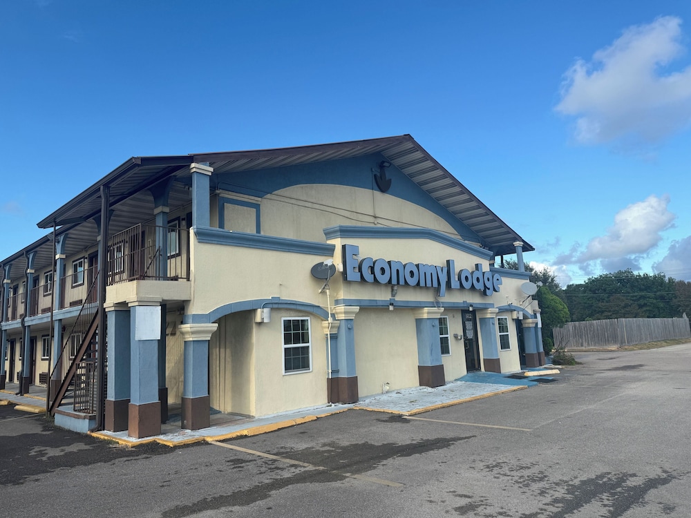 Economy Lodge by Hotel O Texas City - photo 25