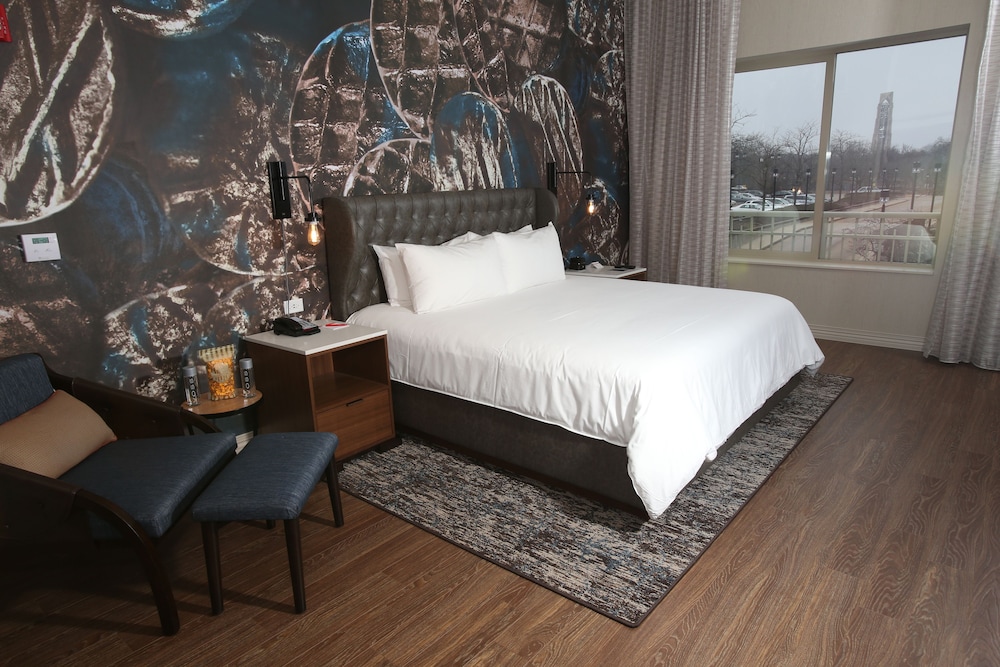 Hotel Indigo Naperville Riverwalk by IHG - photo 11