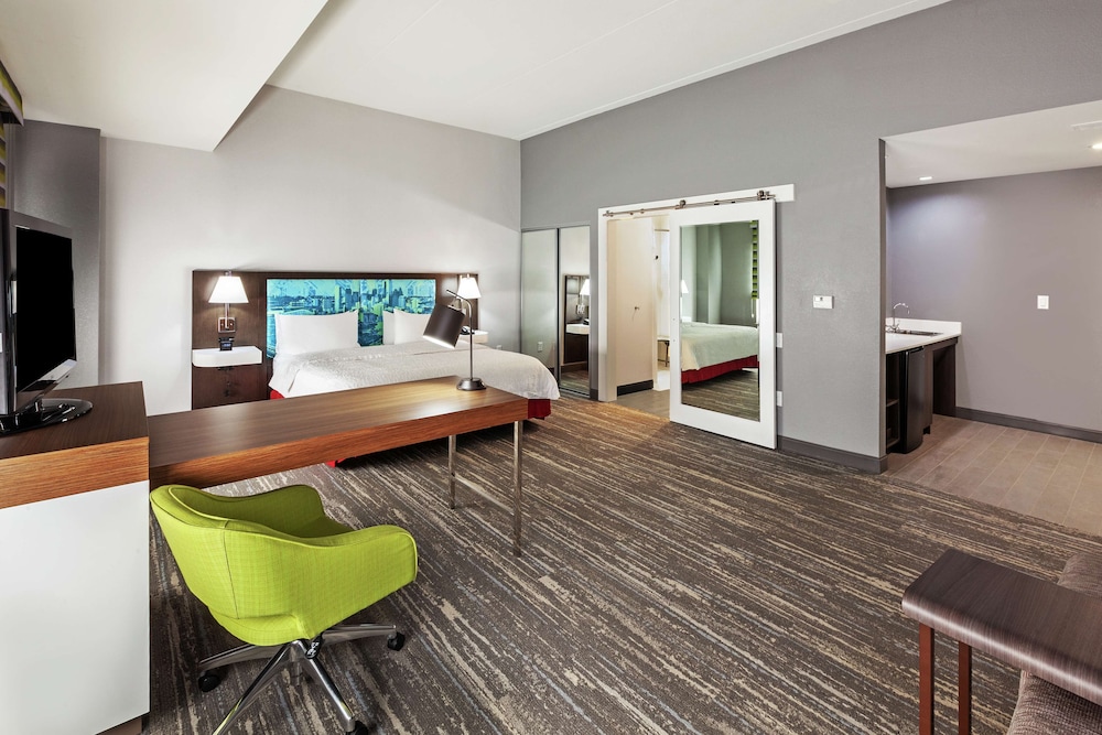 Hampton Inn & Suites Houston Bush Intercontinental Aprt - photo 14
