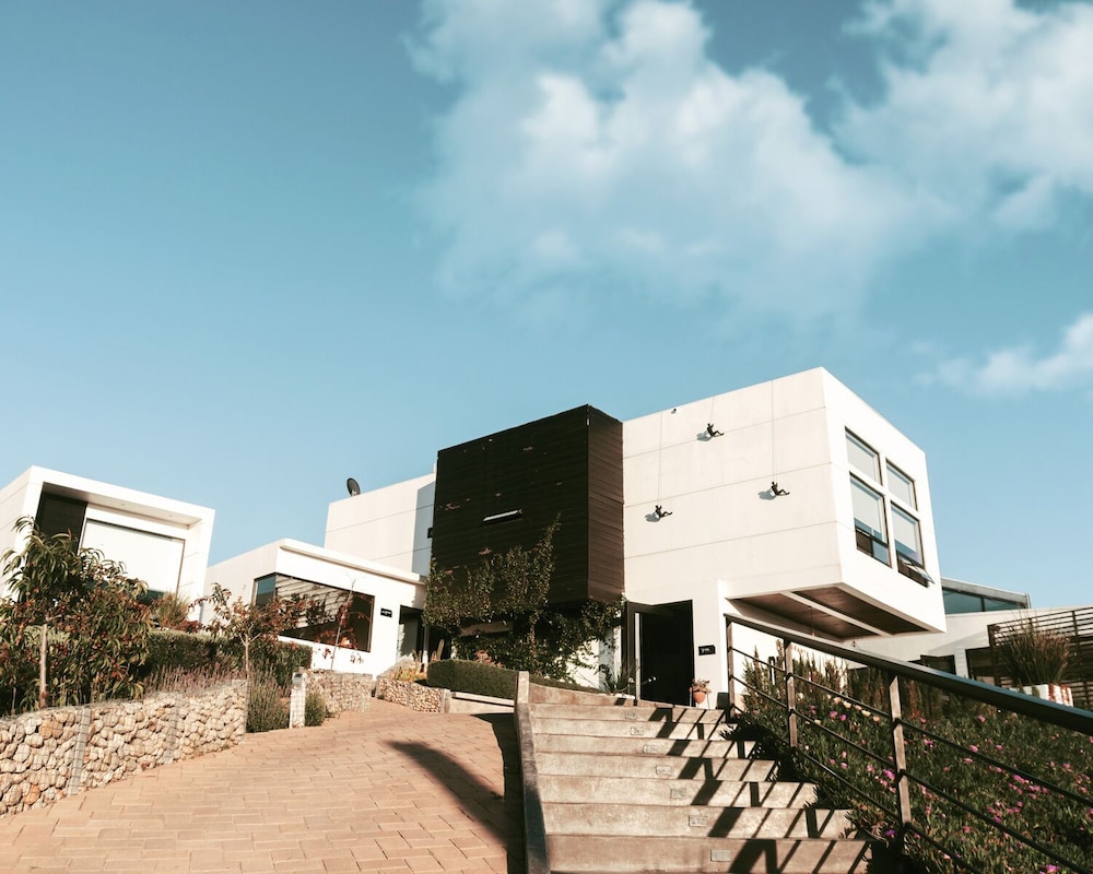 La Cima del Valle Hotel — 4-Star Luxury Hotel in Valle De Guadalupe, Mexico