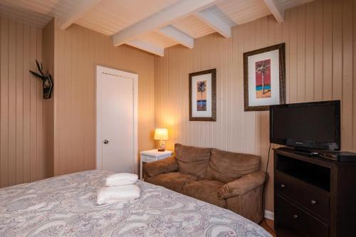 Coastal Breeze by Oak Island Accommodations - photo 31
