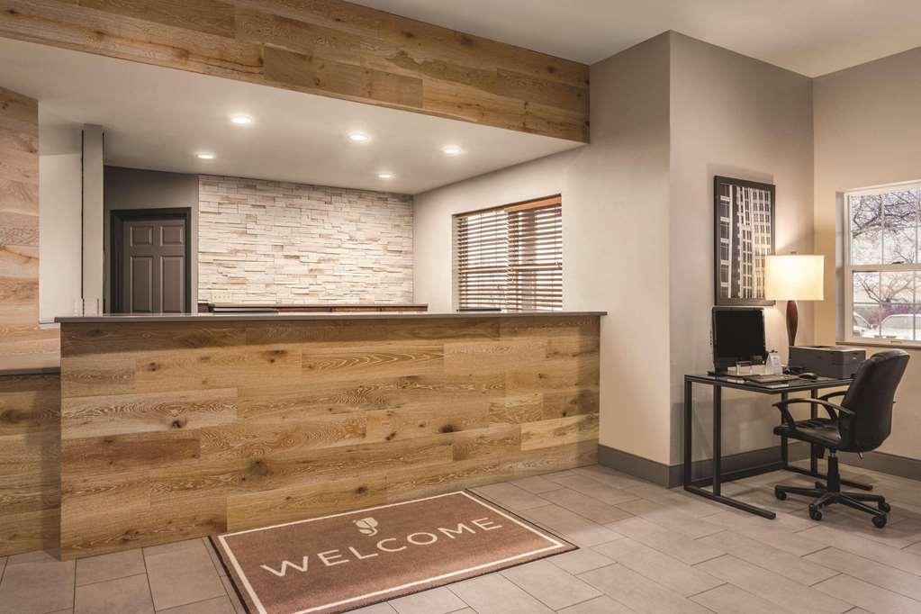 Country Inn & Suites by Radisson Dakota Dunes SD - photo 4