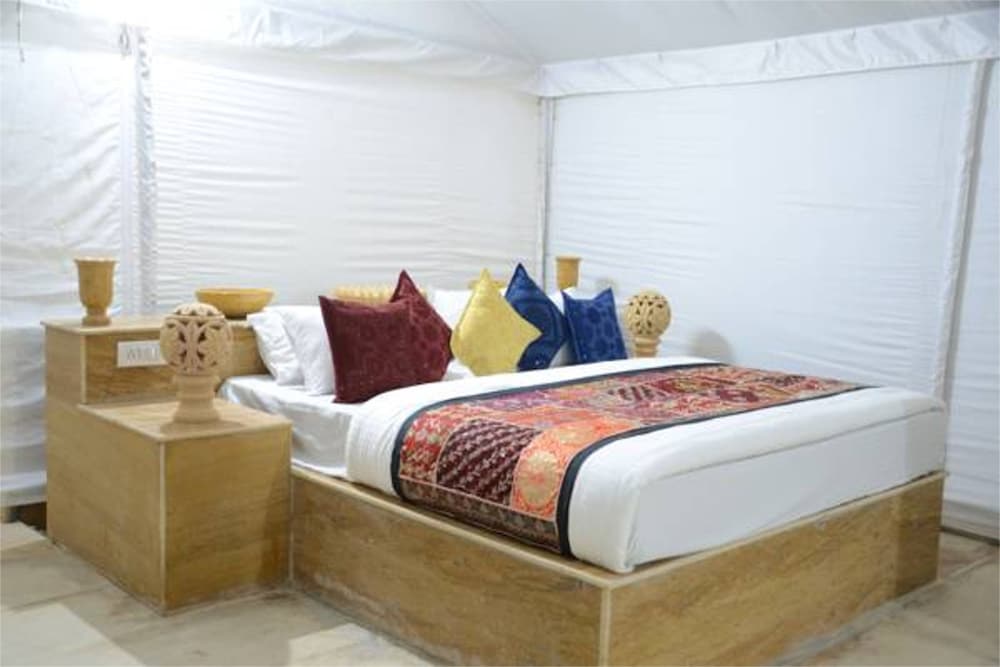 Desert Gateway Luxury Resorts with Swimming Pool — 4-Star Luxury Hotel in Jaisalmer, India