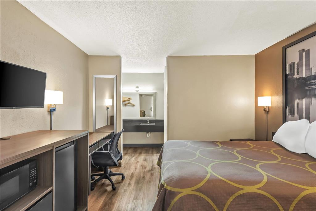 Super 8 by Wyndham Commerce - photo 28