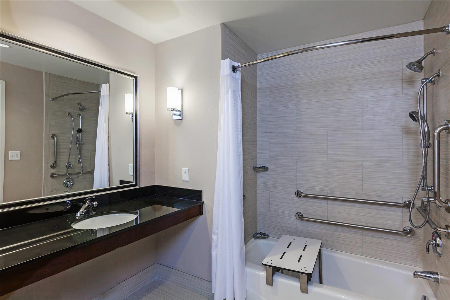 Clarion Hotel The Colony Plano West - photo 12