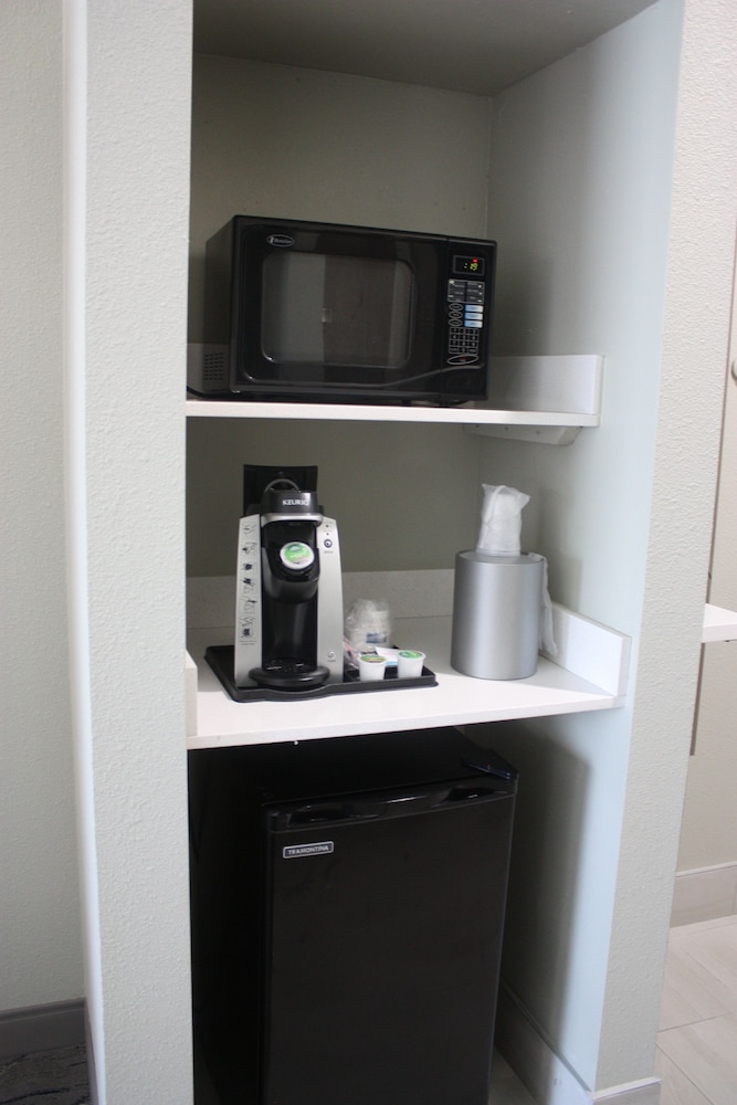 Holiday Inn Express Hotel & Suites Shamrock North by IHG - photo 39