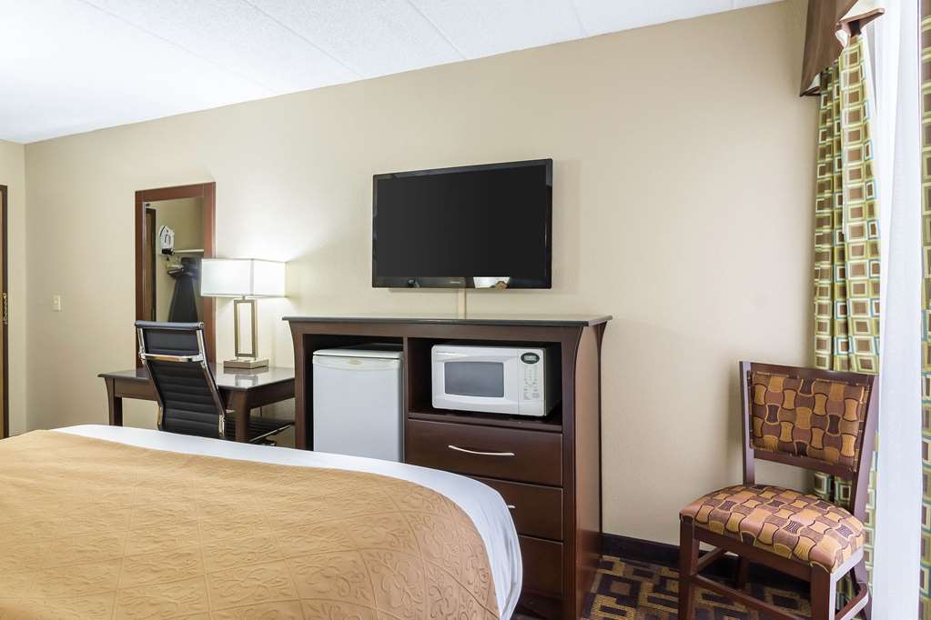 Quality Inn & Suites Arden Hills Saint Paul North - photo 9