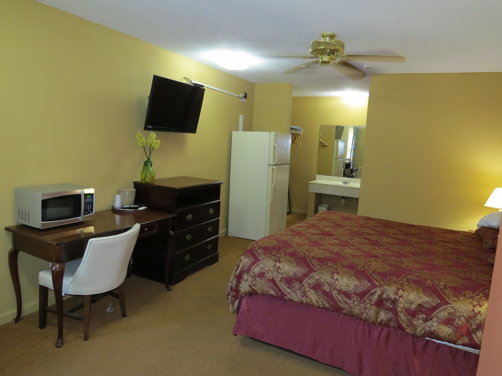First Western Inn Caseyville - photo 16
