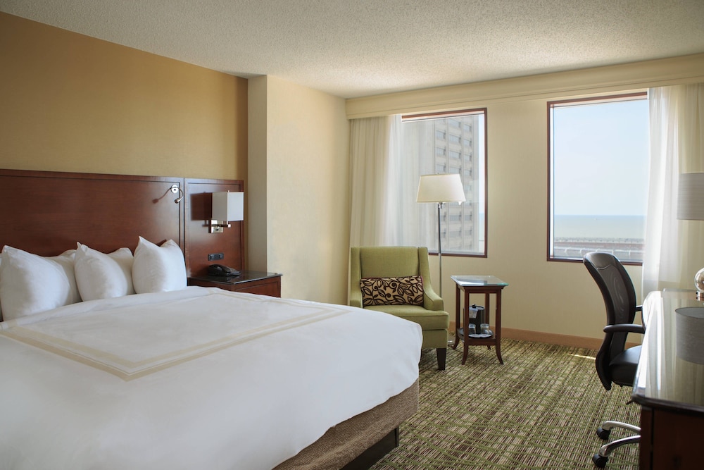 Cleveland Marriott Downtown at Key Tower - photo 10