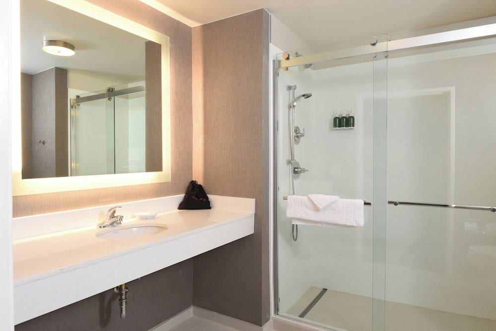 SpringHill Suites Des Moines West - photo 14