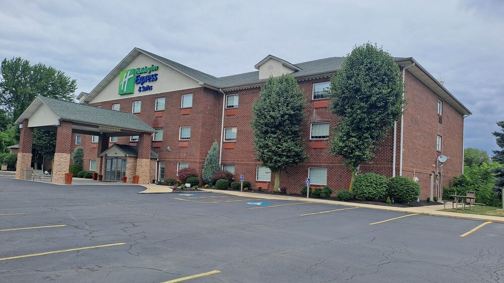 Holiday Inn Express & Suites Center Township by IHG - photo 41