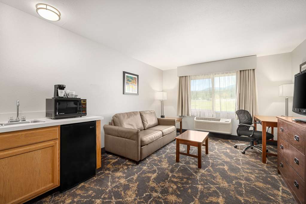 La Quinta Inn & Suites by Wyndham Grants Pass - photo 30