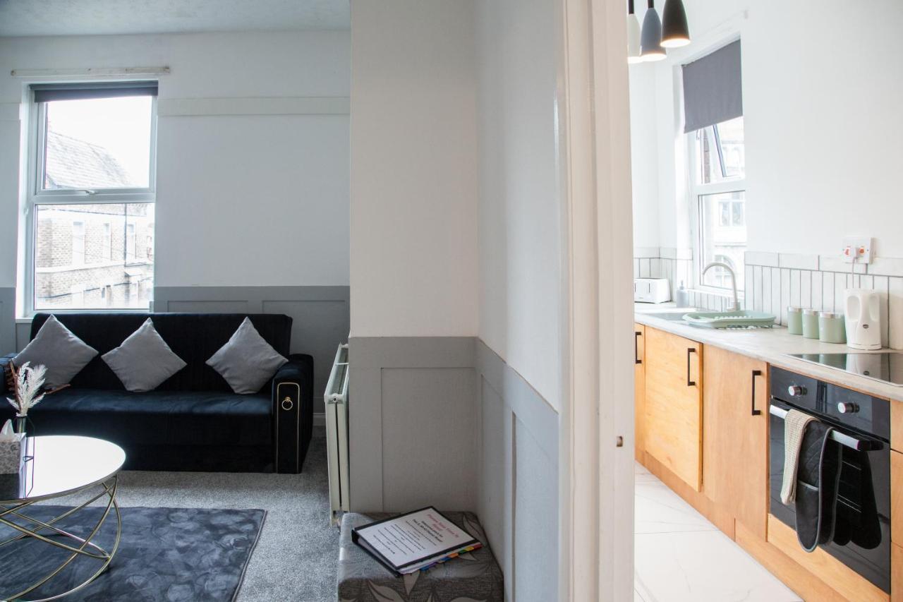 Contractors Pad Cosy 4 Bed 25 Percent Off Monthly — 4-Star Luxury Hotel in Wallasey, United Kingdom