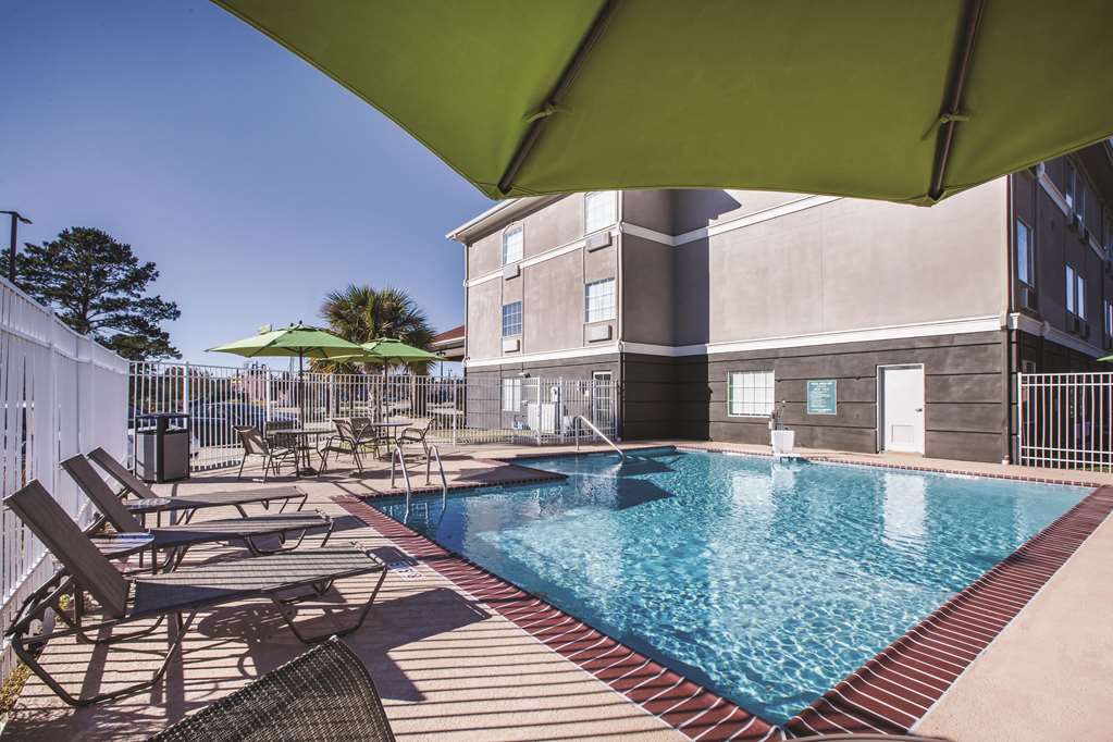 La Quinta Inn & Suites by Wyndham Walker Denham Springs - photo 6