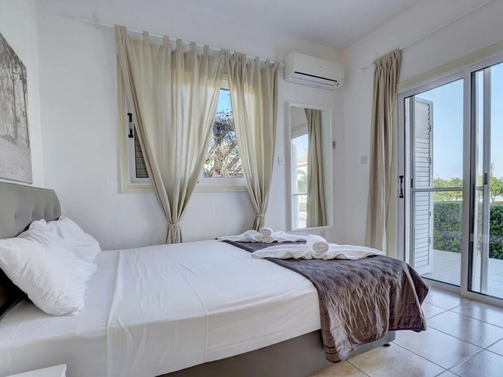 Villa Oforo Selene Stunning 4 Bedroom Villa By Fig Tree Bay Beach Sea View