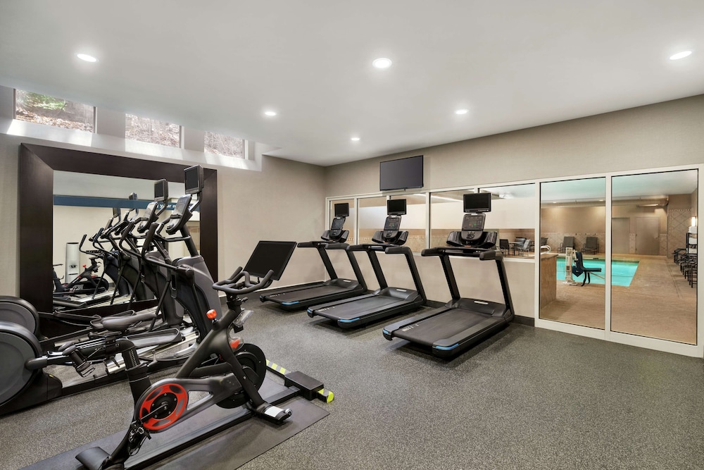 Hampton Inn & Suites Exeter - photo 40