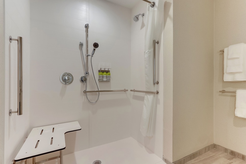 Holiday Inn Express & Suites Winston Salem Sw Clemmons by IHG - photo 30