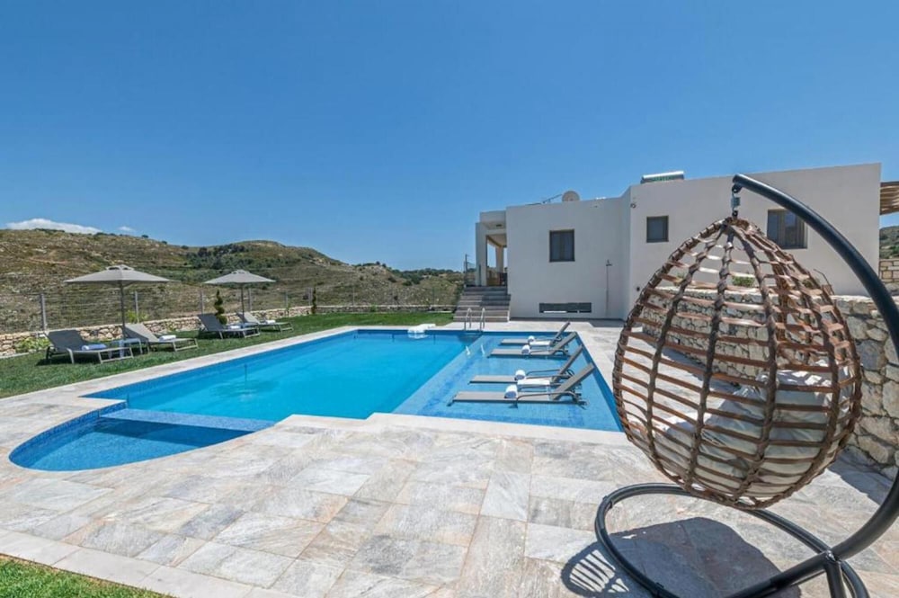Villa Marielia — 4-Star Luxury Hotel in Rethymno, Greece