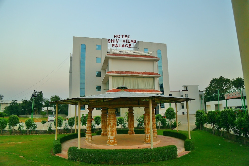Rubystone Shiv Vilas Palace — 4-Star Luxury Hotel in Bharatpur, India