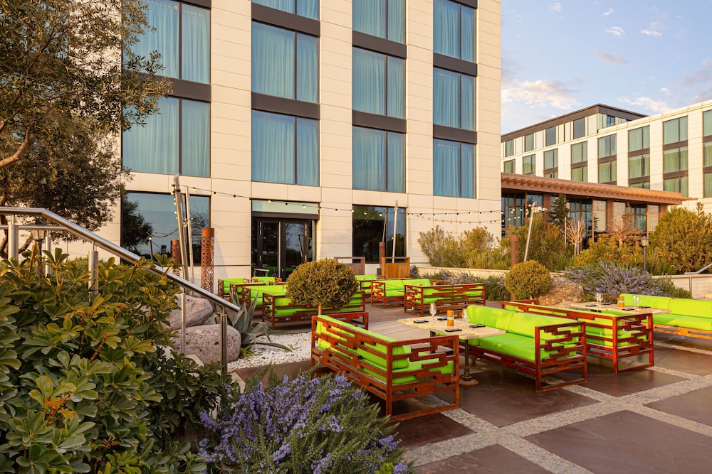 מזון ומשקאות