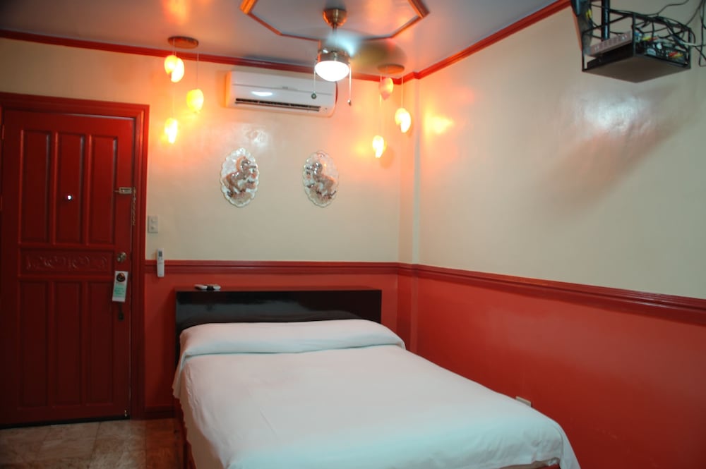 Kokomos Hotel and Restaurant — Angeles City — photo 4