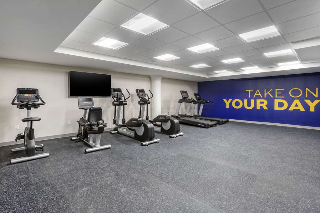 Comfort Inn & Suites Newark Liberty International Airport - photo 45