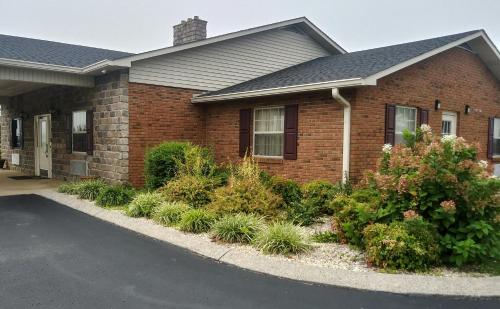 Hearthstone Inn - photo 4