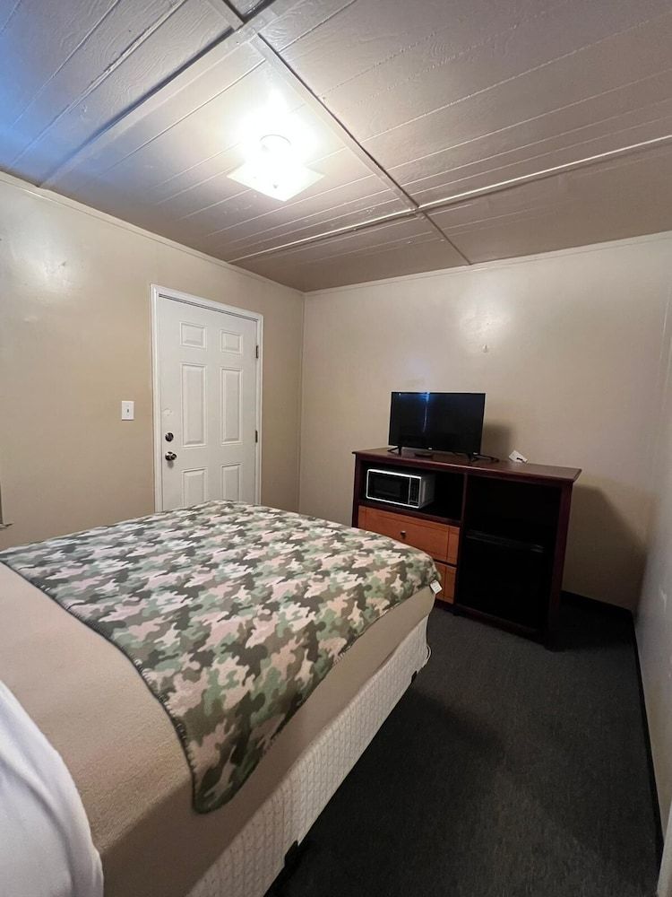 Extended Stay of Carrizo Springs - photo 15