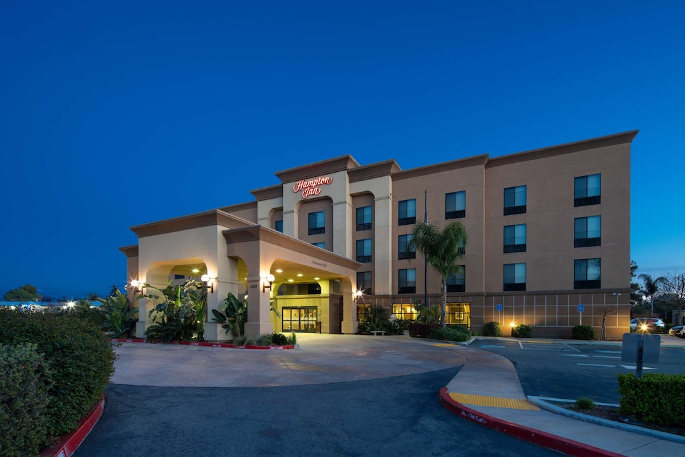 Hampton Inn Visalia - photo 31