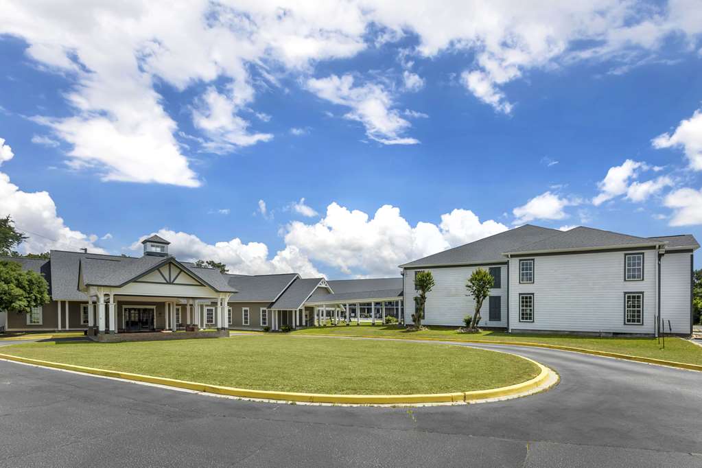 Quality Inn & Suites Santee - photo 4