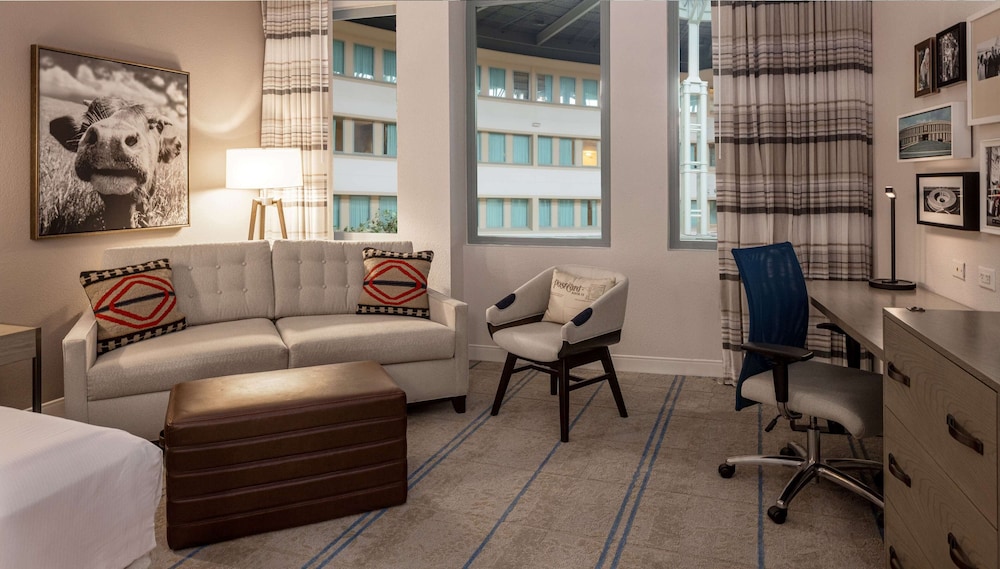 Hilton Austin Airport - photo 5