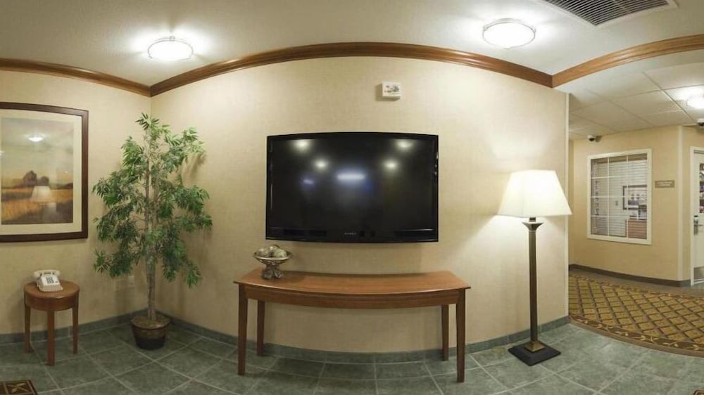 Candlewood Suites Junction City Fort Riley by IHG - photo 21