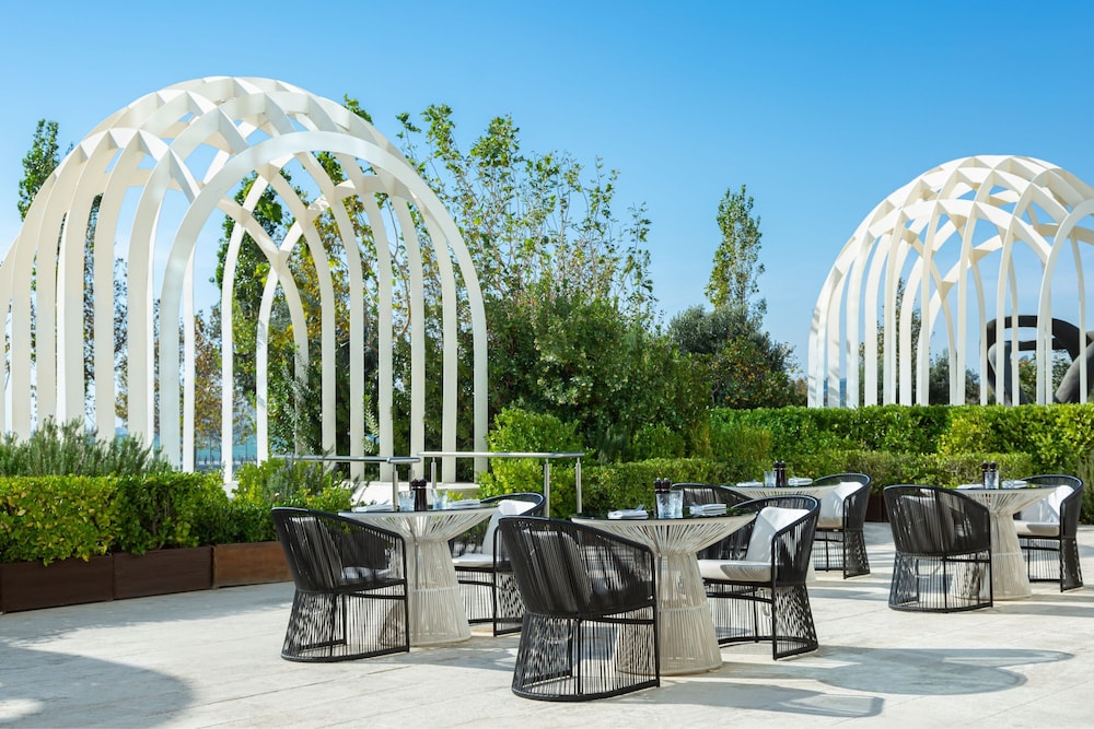 מזון ומשקאות