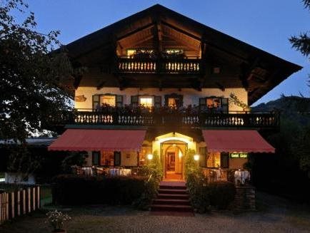 Serviced Apartments Villa Licht — 4-Star Luxury Hotel in Kitzbuehel, Austria