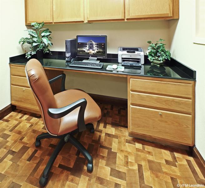 Suburban Studios Fort Smith - photo 24