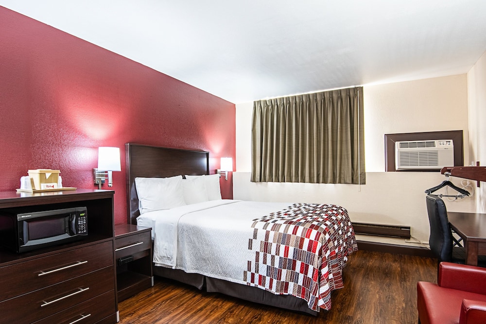 Red Roof Inn Cameron - photo 6