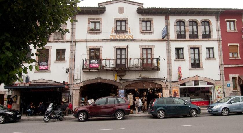 Plaza Del Ayuntamiento — 4-Star Luxury Hotel in Cangas De Onis, Spain
