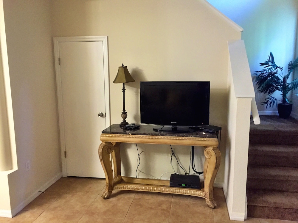 Townhomes by Florida Finesse Management - photo 7
