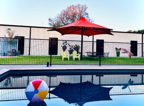 Adelphi Apartments 1 or 1A — 4-Star Luxury Hotel in Echuca, Australia