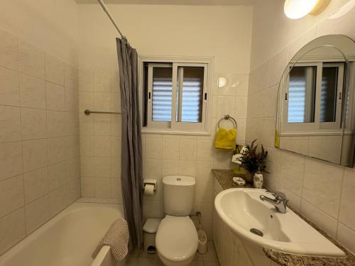 New cozy Villa near the beaches in the Magnificent Gardens of Regina with swimming pools