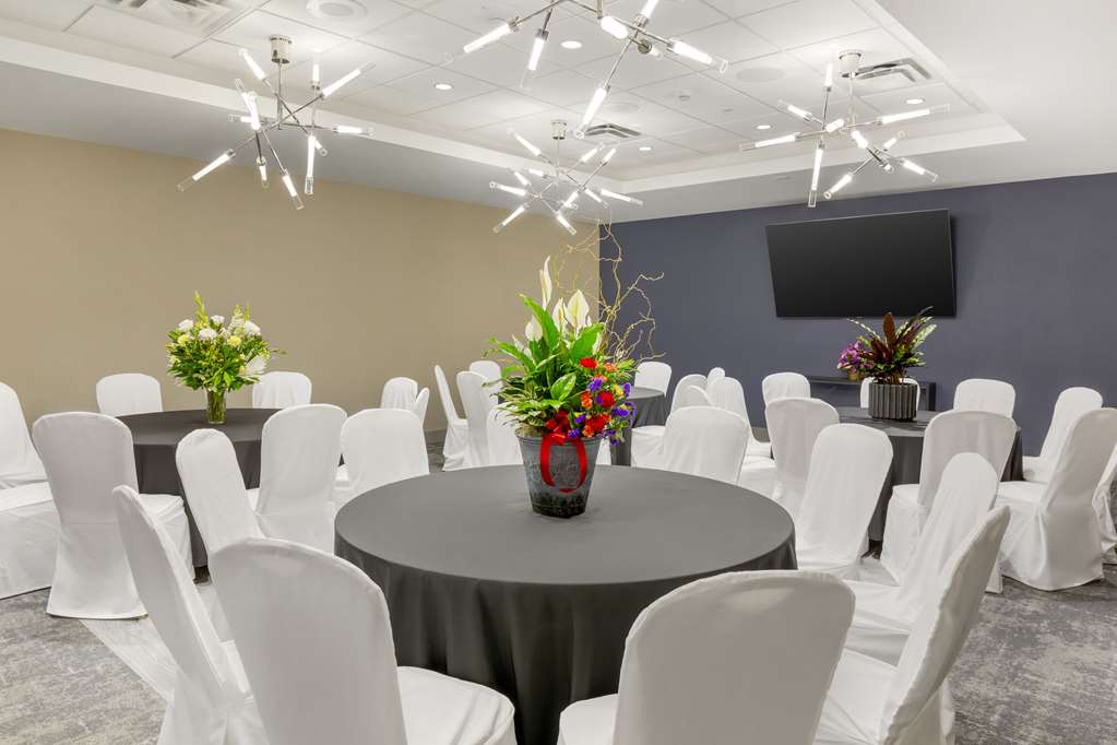 Cambria Hotel Niagara Falls - photo 51