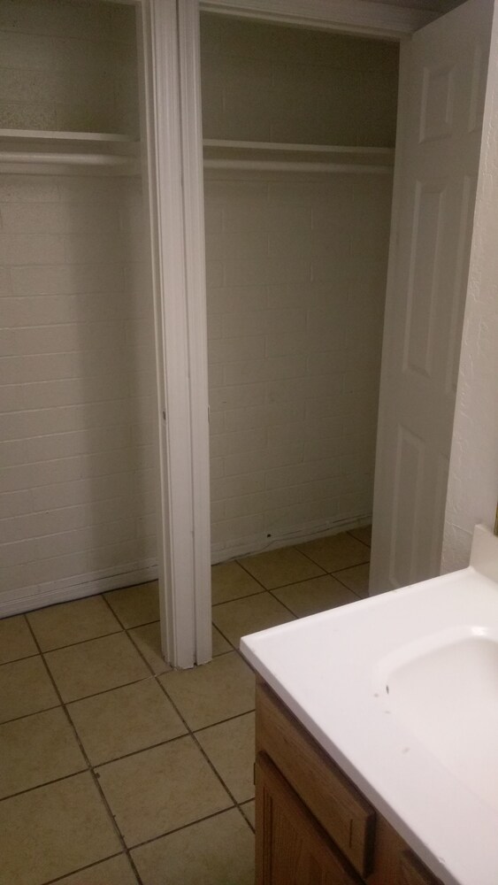 Best Inn and Suites - photo 11
