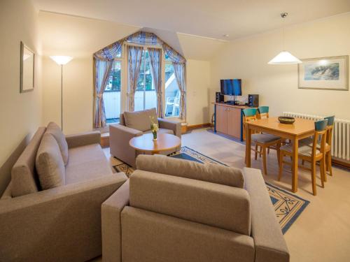 Dünenpark Binz Komfort Ferienwohnung mit 1 Schlafzimmer und Balkon im Dachgeschoss 259 — 4-Star Luxury Hotel in Ostseebad Binz, Germany